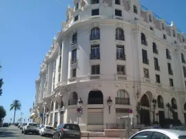 Location Grand studio sur la promenade des anglais à Nice
