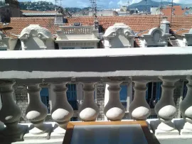Location Grand studio sur la promenade des anglais à Nice