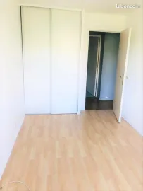 Location 4 pièces de 75m² non meublé avec balcon de 6 m