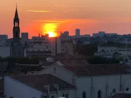 Location Colocation de 3 Chambres  à Nîmes Centre Ville