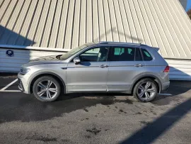 Voiture Volkswagen Tiguan R line