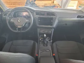 Voiture Volkswagen Tiguan R line