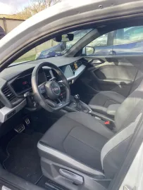 Voiture Audi A1 Sportback 30 TFSI S line