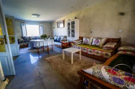 Vente Maison 9 pièces - 7 chambres