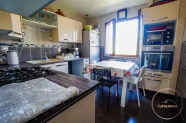 Vente Maison 9 pièces - 7 chambres