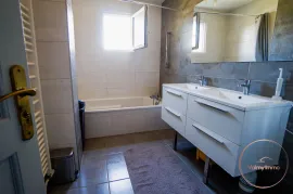 Vente Maison 9 pièces - 7 chambres