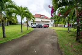 Vente Maison avec piscine - 182 m² - Lamentin Guadeloupe