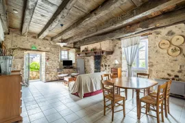 Vente Village 14 gîtes + piscine - 1 791 m² - LESIGNAC