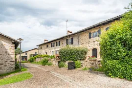 Vente Village 14 gîtes + piscine - 1 791 m² - LESIGNAC