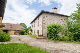 Vente Village 14 gîtes + piscine - 1 791 m² - LESIGNAC
