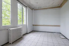 Vente Ancienne caserne à MONDEMENT MONTGIVROUX (51)