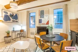 Location Studio meublé et rénové 27 m2 en plein cœur du célèbre quartier du Panier