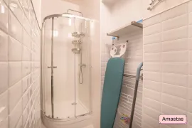 Location Studio entièrement meublé et rénové 31 m2, proche du Vieux-port