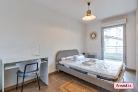 Colocation Marseille 13006 - Lumineuse colocation T4 avec 2 terrasses et proche du Vieux Port