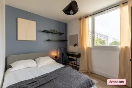 Colocation Quatre chambres disponibles dans cette grande colocation de 5 personnes à Lyon