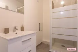 Colocation Colocation de 4 chambres entièrement rénovée avec balcon