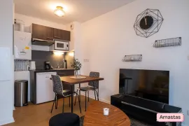 Location T2 meublé de 35m² rénové au dernier étage avec terrasse et salle de sport !