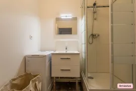 Location Beau studio situé à Corbeil-Essonnes refait à neuf et meublé