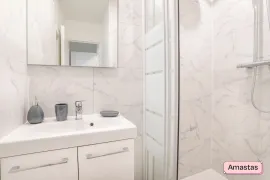 Colocation Marseille 13010 - Appartement T5 avec 2 salles d'eau en colocation avec balcon et parking résidentiel - Quartier de la Timone