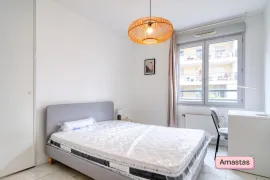 Colocation Colocation meublée et entièrement rénovée avec loggia