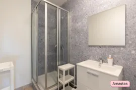 Colocation Colocation rénovée et entièrement meublée avec balcon