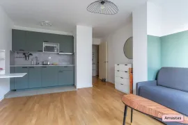 Location Studio rénové et meublé en plein coeur de créteil avec terrasse