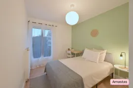 Location Appartement de type F4 entièrement meublé et en très bon état à Valence - 526552