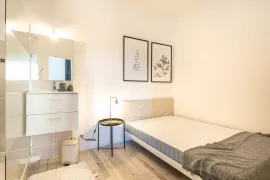 Location T1 bis lumineux meublé à Villeurbanne