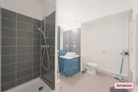 Location STUDIO MEUBLÉ DE 32 M2 SUR CALUIRE ET CUIRE AVEC PLACE DE PARKING PRIVATIVE - 16