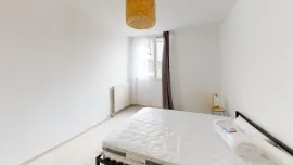 Colocation Une chambre disponible dans cette colocation meublée à 15 min du centre-ville