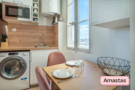 Location Appartement T2 avec son balcon filant en plein cœur du 6eme arrondissement de Marseille