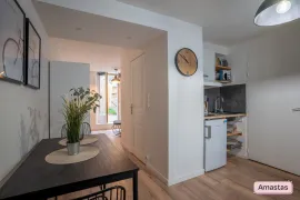 Location Studio meublé avec terrasse et jardin - Quartier Capucins