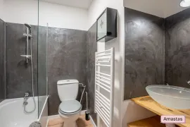 Location Studio meublé avec terrasse et jardin - Quartier Capucins
