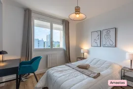 Colocation 2 CHAMBRES DISPONIBLE DANS CETTE SUPERBE COLOCATION DE 5 CHAMBRES SUR LYON 5
