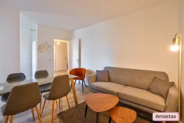 Colocation COLOCATION - Beau T4 - Entièrement refait à neuf - 3 chambres disponibles (1 avec balcon)