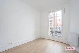 Location Studio - Refait à Neuf - Première Location