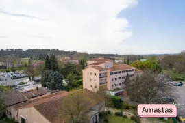 Location Aix-en-Provence 13090 - Studio lumineux et bien aménagé