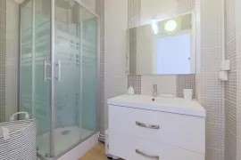 Location T2 meublé avec soin secteur Lille Wazemmes - 259399