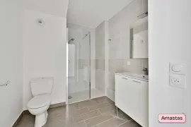 Location T2 neuf 44m² avec terrasse + pkg