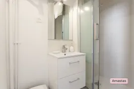 Location Beau studio avec cuisine séparée