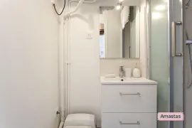 Location Beau studio avec cuisine séparée