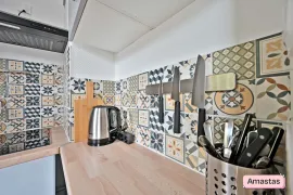 Location Studio meublé dernier étage avec balcon