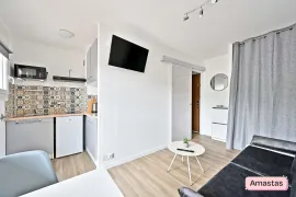 Location Studio meublé dernier étage avec balcon