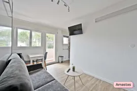 Location Studio meublé dernier étage avec balcon