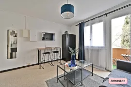 Location Studio meublé avec balcon