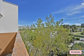 Location Studio meublé avec balcon