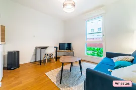 Location STUDIO DE 19M2 ENTIEREMENT RENOVE ET MEUBLE SUR VILLEURBANNE - 169685