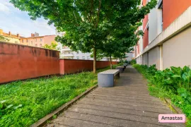Location STUDIO DE 19M2 ENTIEREMENT RENOVE ET MEUBLE SUR VILLEURBANNE - 169685