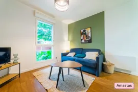 Location STUDIO DE 19M2 ENTIEREMENT RENOVE ET MEUBLE SUR VILLEURBANNE - 169685