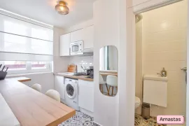 Location Studio lumineux au dernier étage - CLICHY